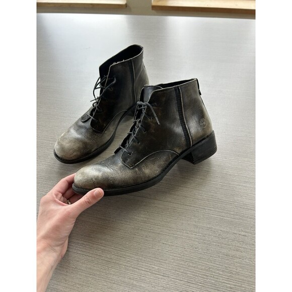 Timberland Shoes - TIMBERLAND Beckwith Lace Up Womens Distressed Chukka Boots 8.5